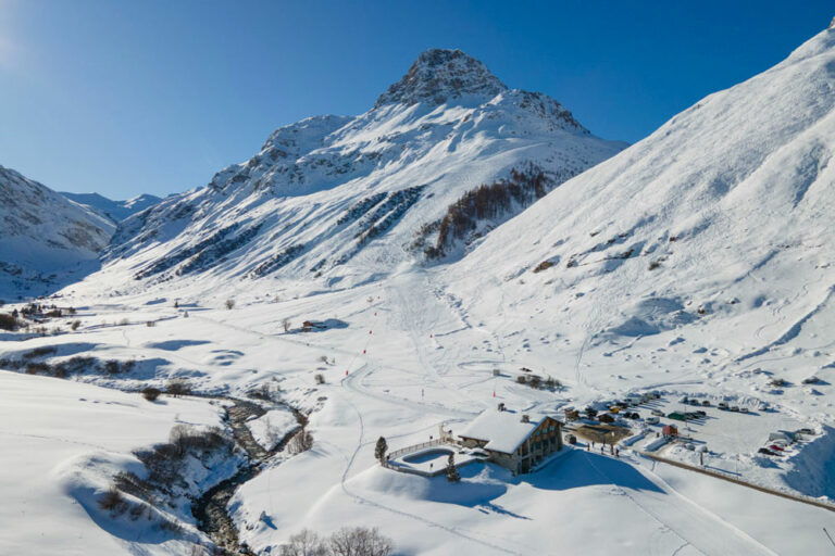 Val_Isere_Vue_Exterieur_Epoustouflante_Ski_Montagne